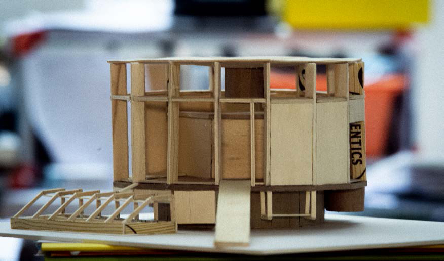 Maquette en bois de micro-architecture.