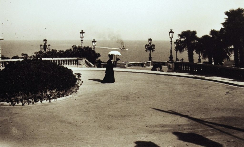 Monte Carlo, la terrasse et le bateau, 1906, Collection du Château d'Eau